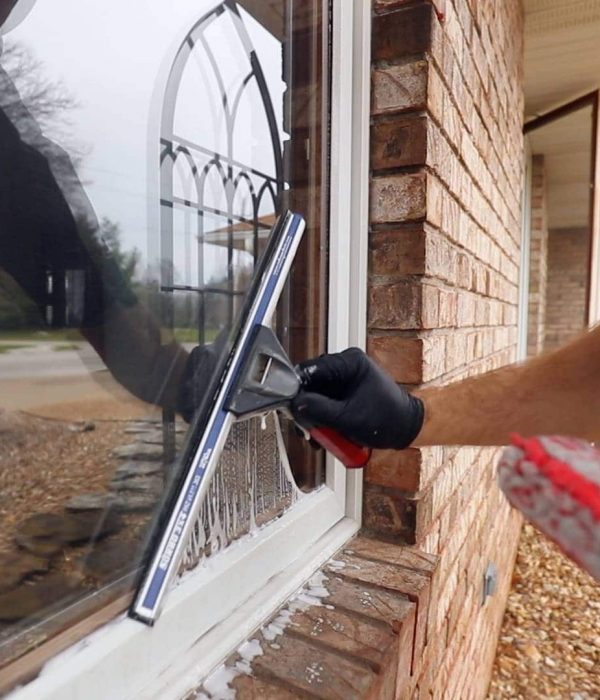 What is a Professional Window Cleaning Solution?