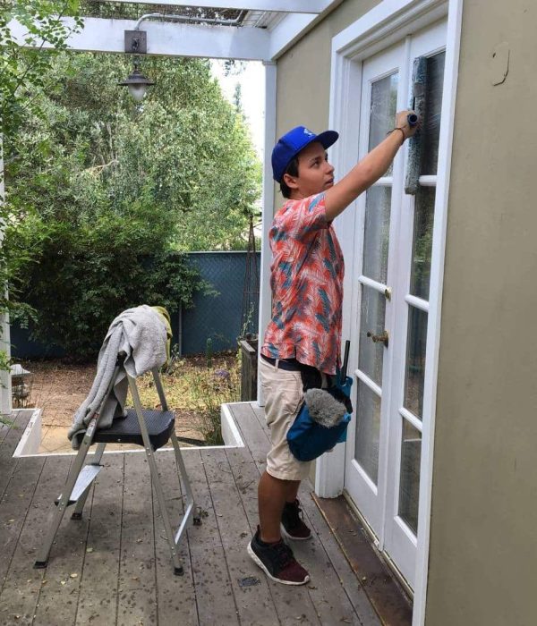 Reliable window cleaning near me in Glendale, CA, for homes and offices